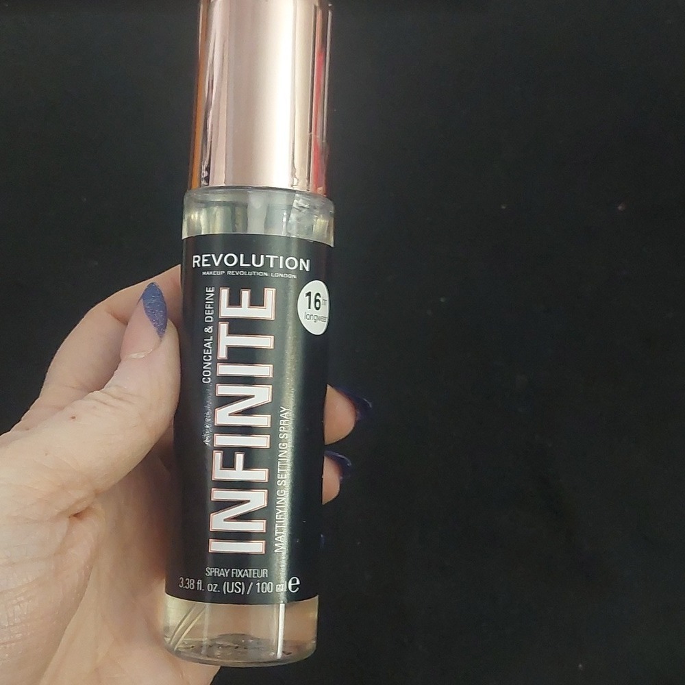 Makeup Revolution infinite‎ setting spray